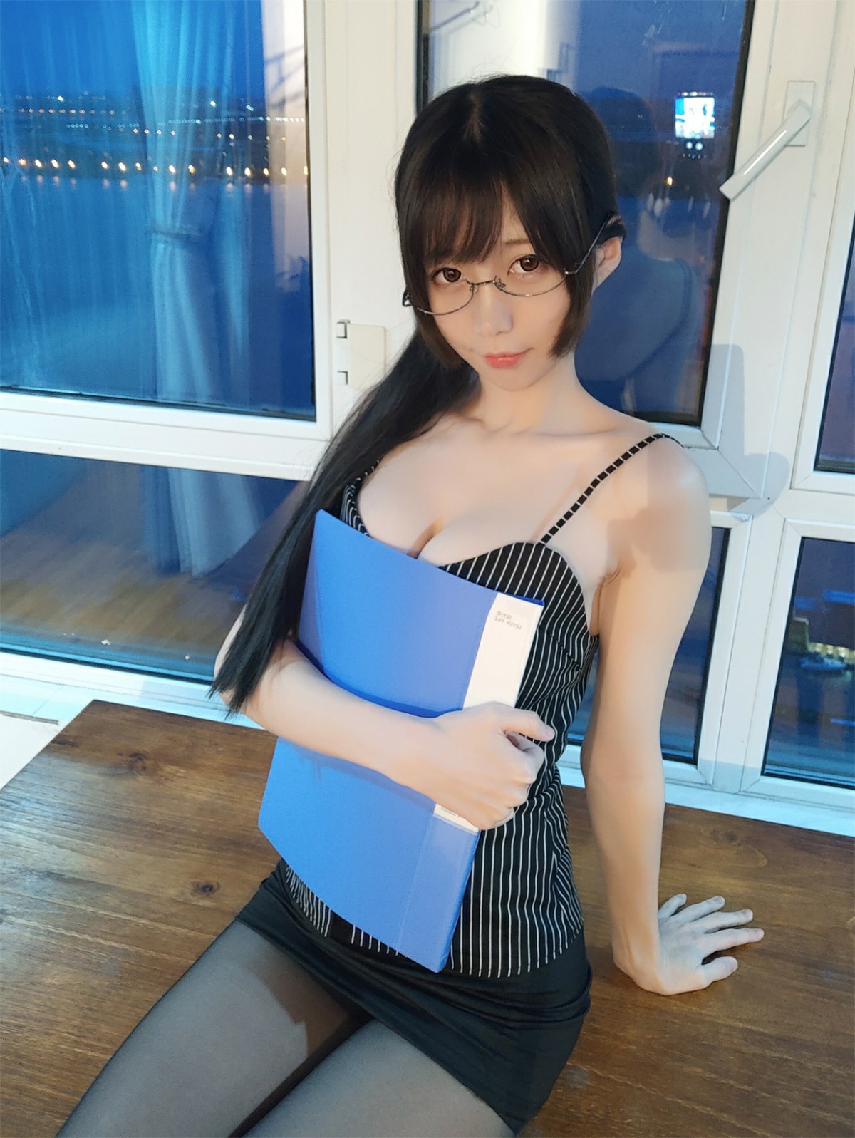 图片[1]-[Cosplay]NAGISA魔物喵–自摄系列 NO.001 专属秘书 – COSPLAY-御萝部落