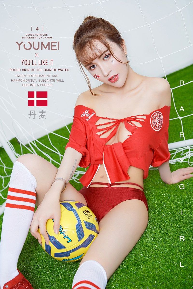 YOUMEI尤美足球宝贝大萱萱修长美腿球场魅力写真